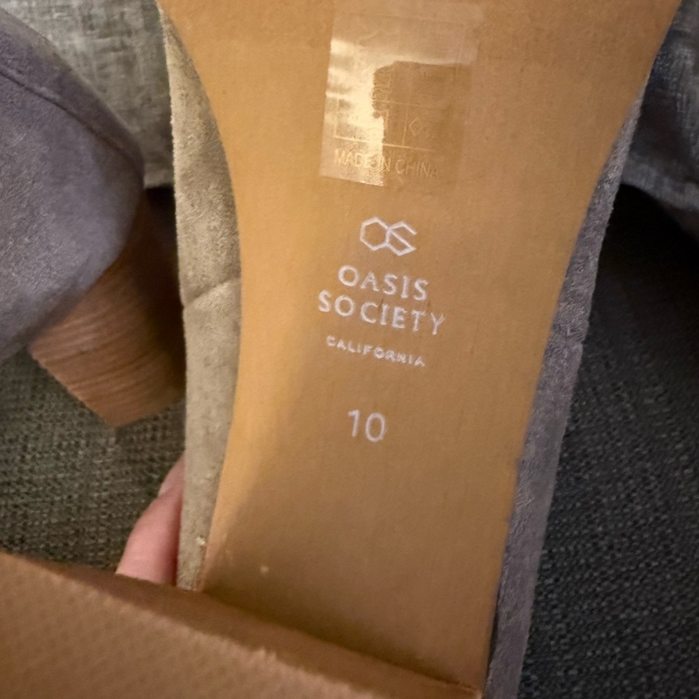 Oasis Society Faux Suede Block Heel Booties in Light Gray 10 - Picture 2 of 2
